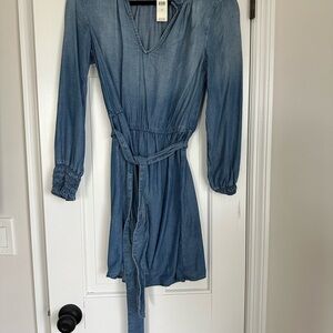 Cloth & Stone Blue Long Sleeve V-Neck Dress
